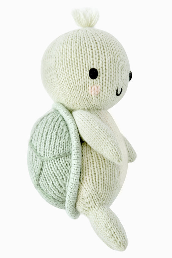 Baby sea turtle (kelp green)