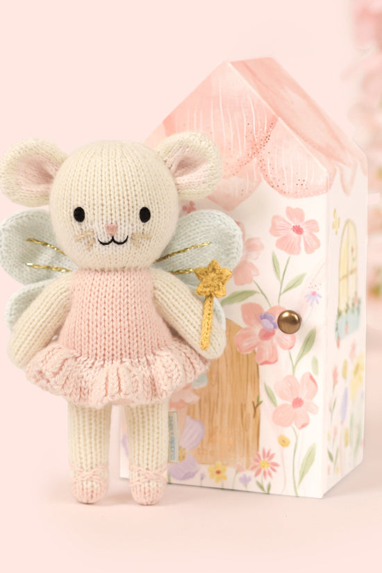 Tiny Lily the fairy