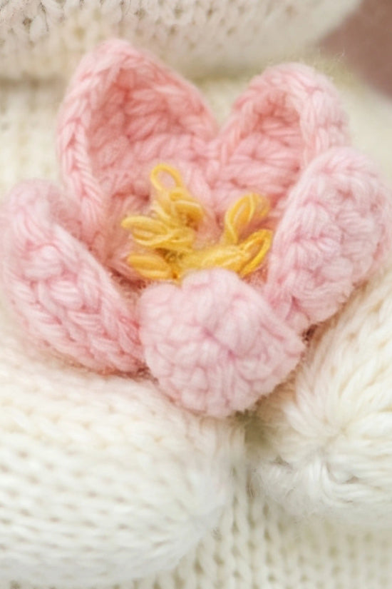 Baby bunny (blooming tulip)