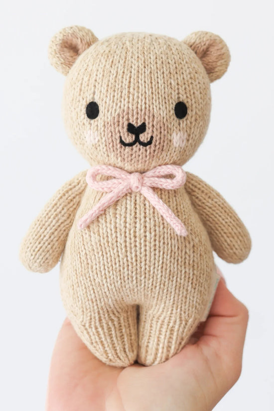 Baby honey bear (blush bow)
