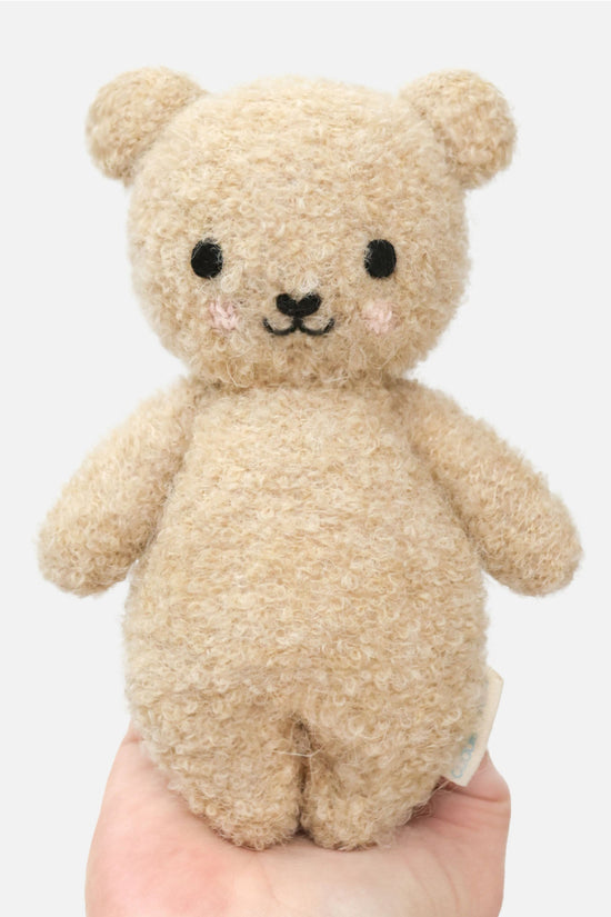Baby bouclé bear (honey)