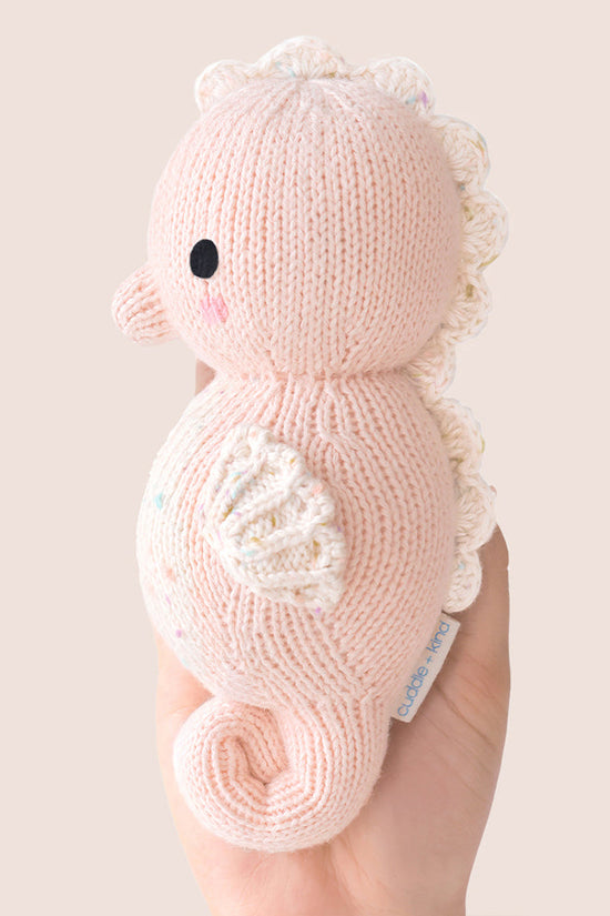 Baby seahorse (powder pink)
