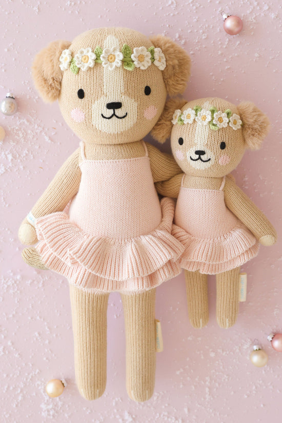 Evelyn the golden puppy (ballet pink)