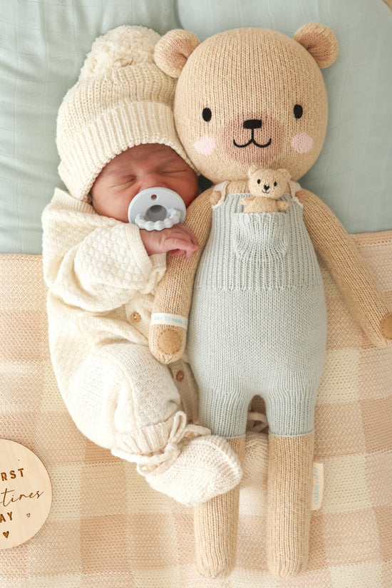 Alexander the honey bear