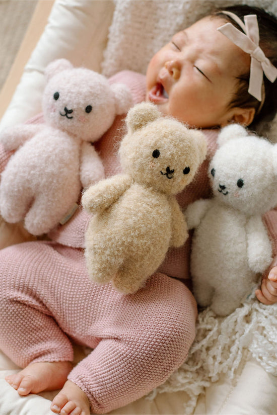 Baby bouclé bear (strawberry)
