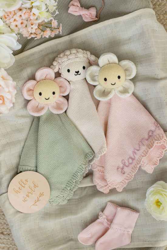 Baby daisy lovey