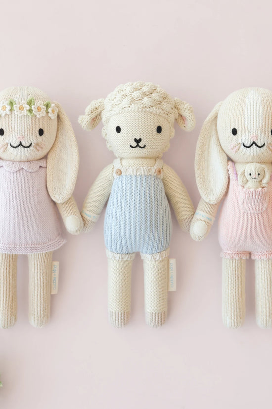 Briar the bunny (peony pink)