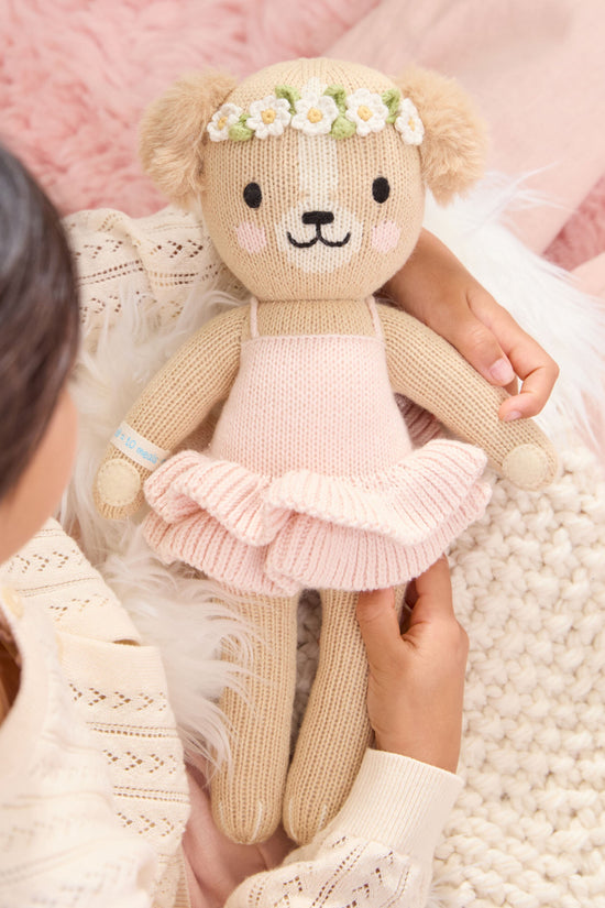 Evelyn the golden puppy (ballet pink)