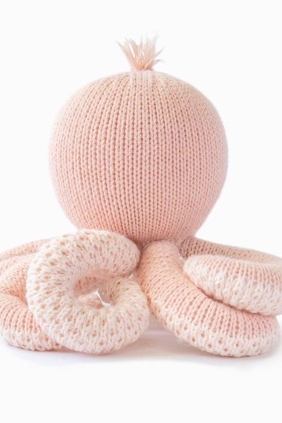 Baby octopus (soft coral pink)