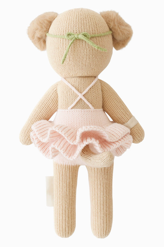 Evelyn the golden puppy (ballet pink)