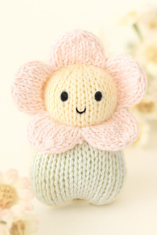 ‍Tiny baby daisy